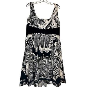 Jones Studio Floral Print Dress Womens 14W Black‎ White Sleeveless Fit Flare